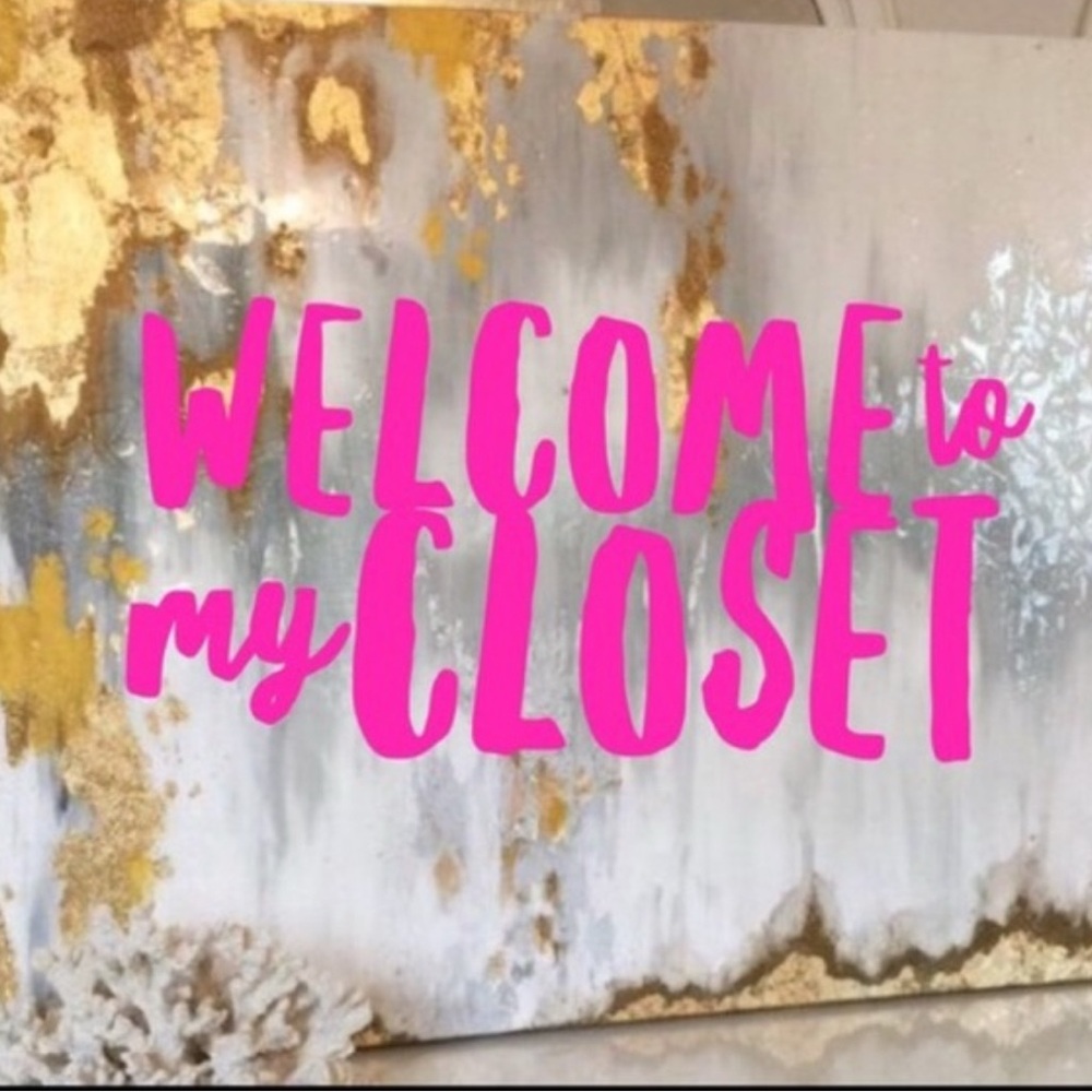 Pink and Gold Welcome Sign
